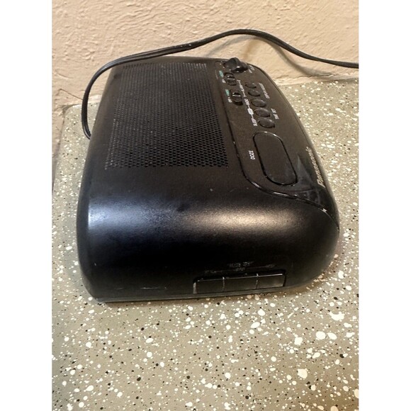 Panasonic Alarm Clock  Radio RC-6088  Red Digits Dual AM/FM Corded  Tested Works - Picture 2 of 9